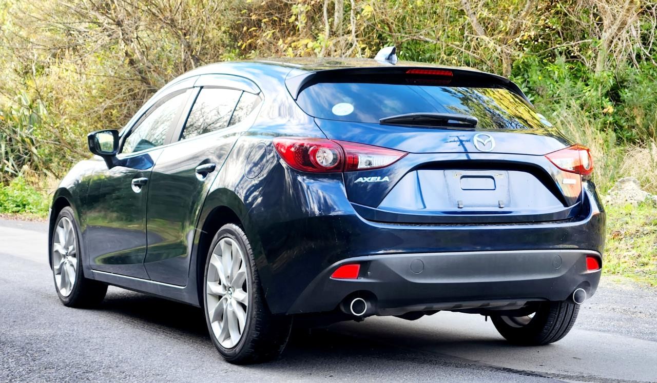 2014 Mazda Axela