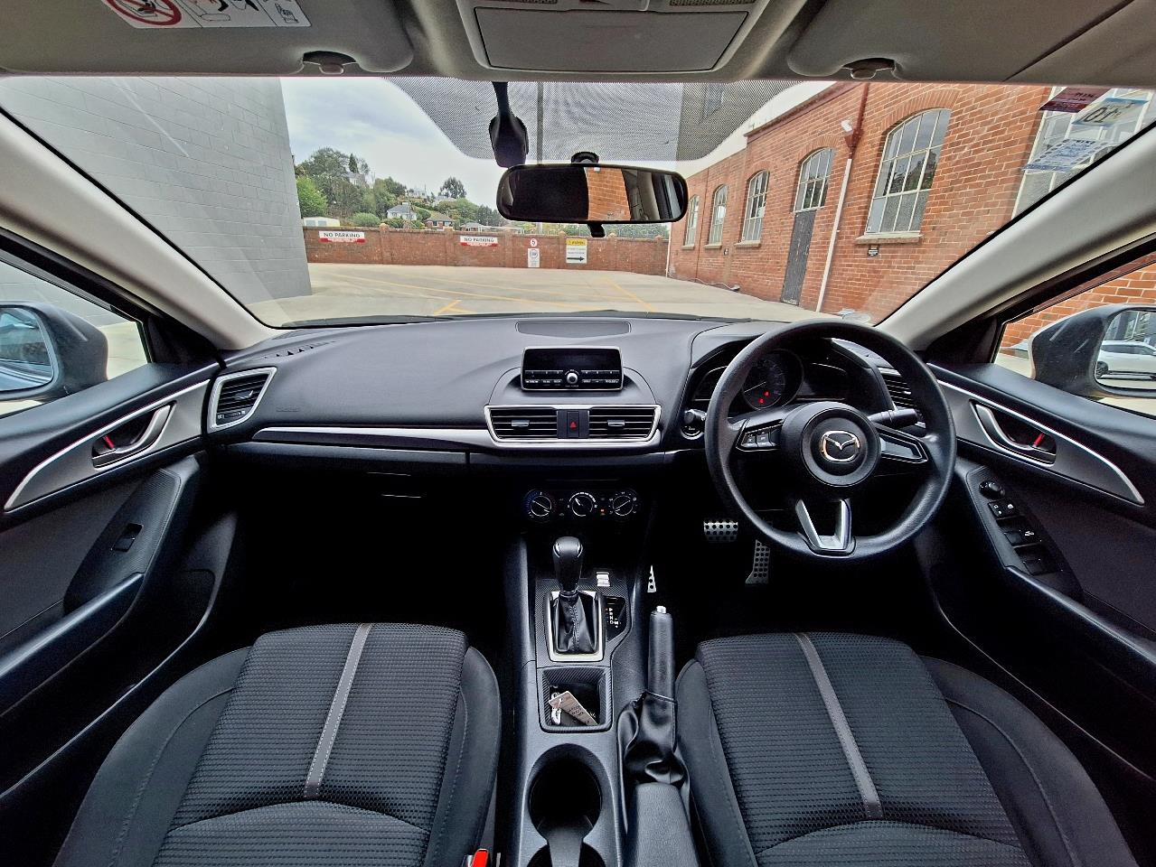 2016 Mazda Axela