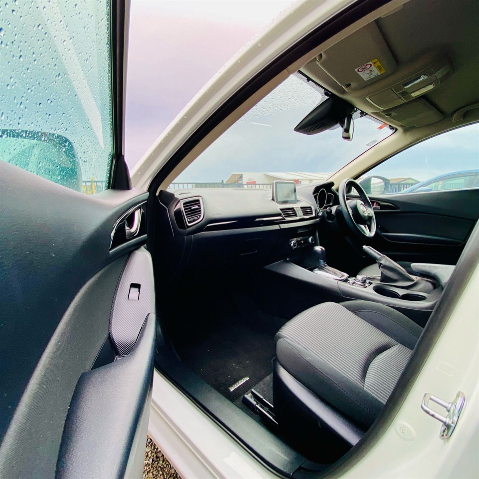 2015 Mazda Axela