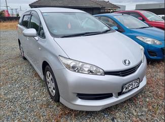 2010 Toyota WISH - Thumbnail
